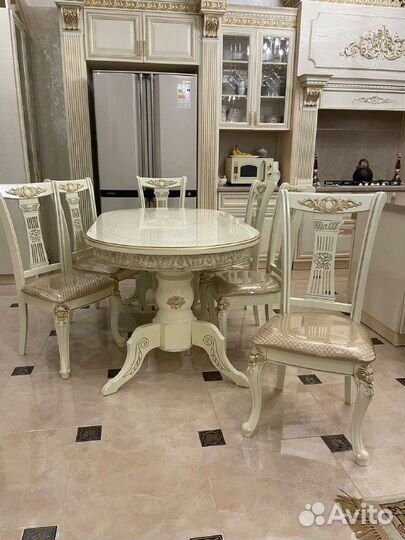 Стол кухонный раздвижной и Стулья