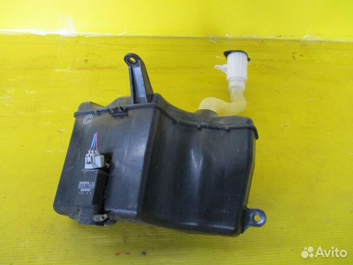 Бачок стеклоомывателя