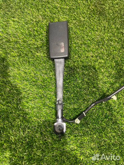 Замок ремня безопасности Ford Mustang 6 рест. 2018