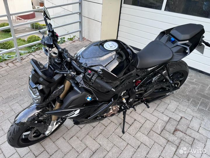 BMW S1000R