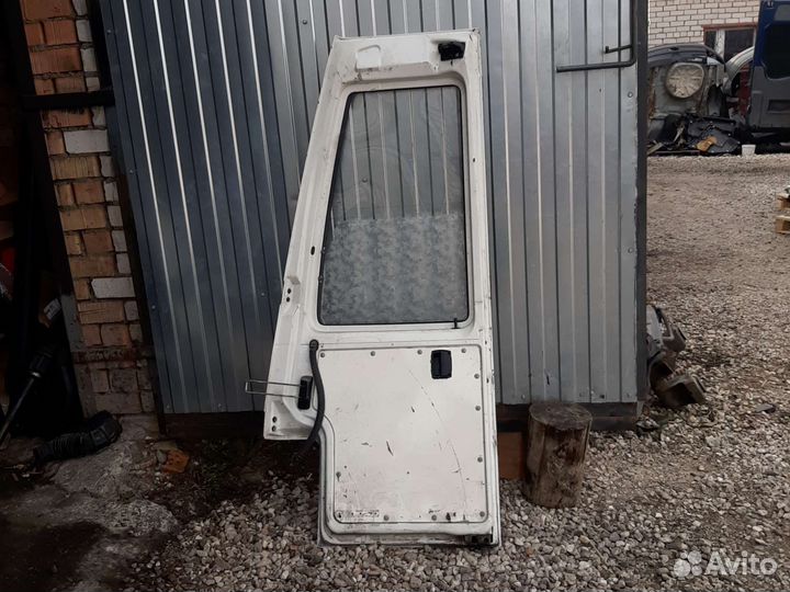 Дверь задняя Фольксваген Т4 T4 высокая с дефектом