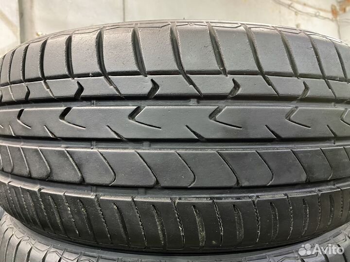 Toyo Tranpath MPZ 215/50 R17