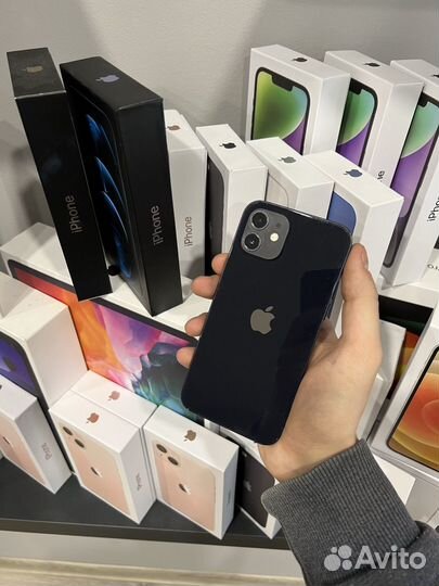 iPhone 12, 64 ГБ