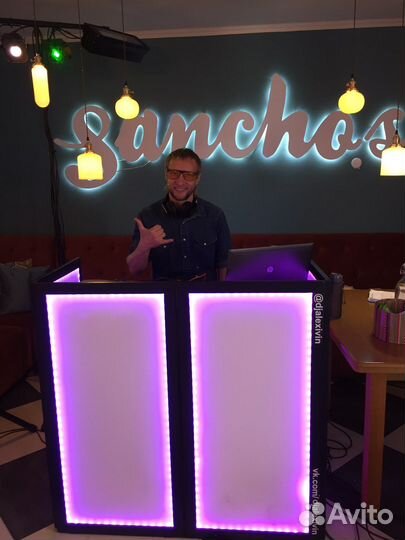 Диджей с оборудованием, dj, дж, звуковая аппаратур