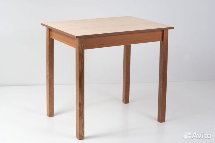 Стол кухонный Уют 20.1 на деревянных ногах