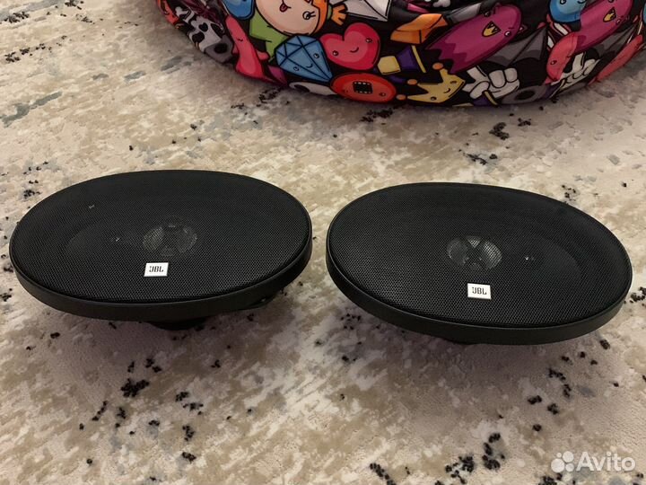 Колонки в машину JBL