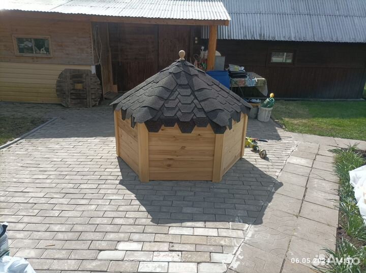 Готовый домик для колодца