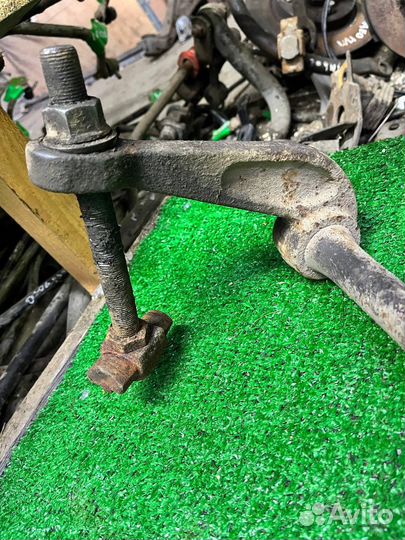 Рычаг передний верхний L R Transporter T4