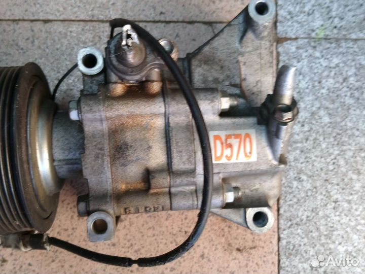 Компрессор кондиционера Mazda ZY