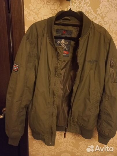 3 куртки размер M отдам