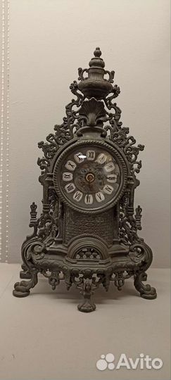 Настольные интерьерные часы