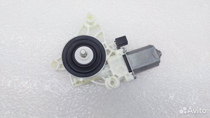 Мотор стеклоподъемника передний левый