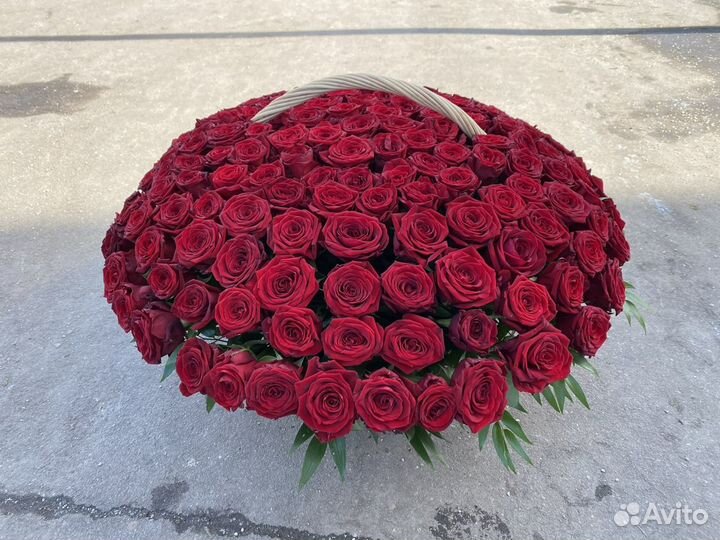 Корзинка из 51ш и 101ш Роза