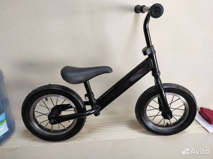 Беговел новый ультра легкий 2 кг