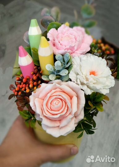 Букет цветов на 1 сентября учителю из мыла