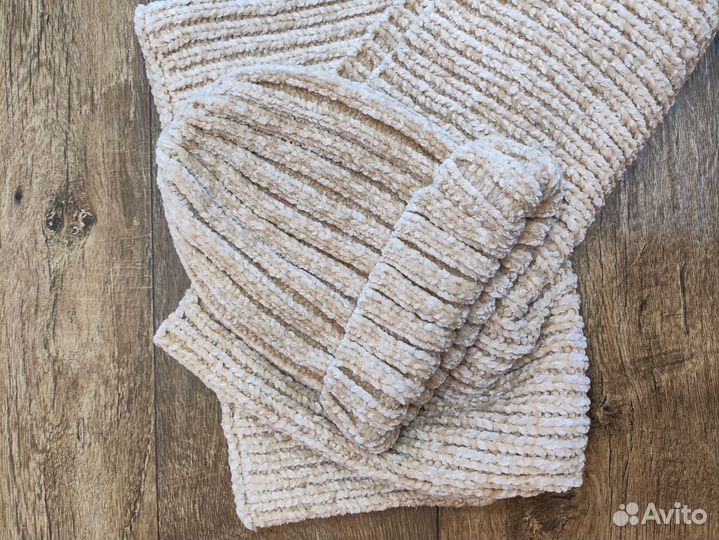 Женский снуд и шапка