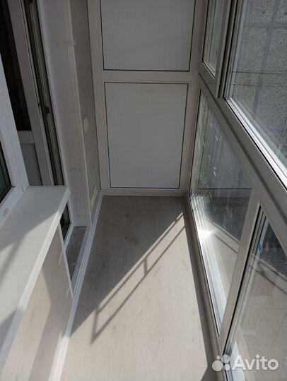 Внутренняя отделка пластикового г-балкона