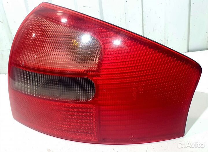Фонарь задний правый Audi A6 C5 седан