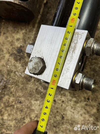 Гидроцилиндры 2шт. бу