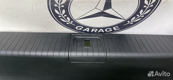 Обшивка отсека багажника нижняя Mercedes-Benz