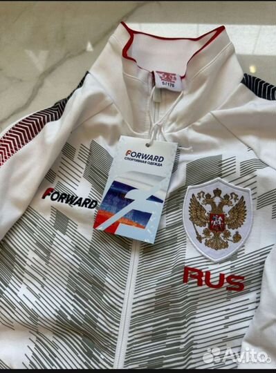 Спортивный костюм новый Forward
