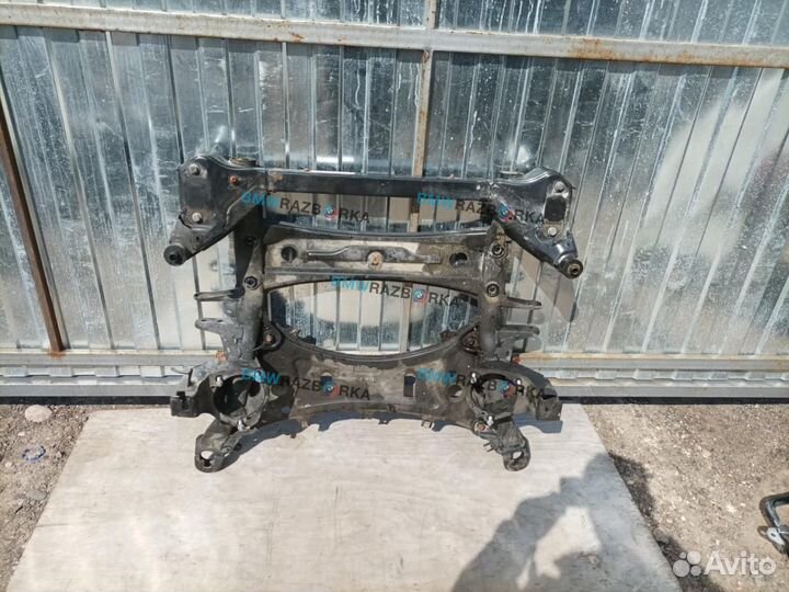 Передняя балка (подрамник) BMW X4 F26 2017