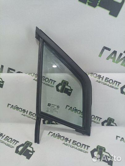 Стекло двери переднее правое Chevrolet Spark 3