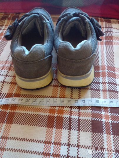 Ботинки кроссовки для девочки 25 размер