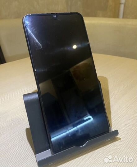 Samsung Galaxy A50, 4/64 ГБ