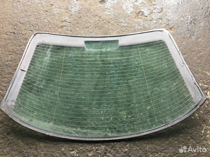 Стекло заднее Opel Omega B рест. 2001