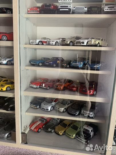 Коллекция металлических авто, разных марок