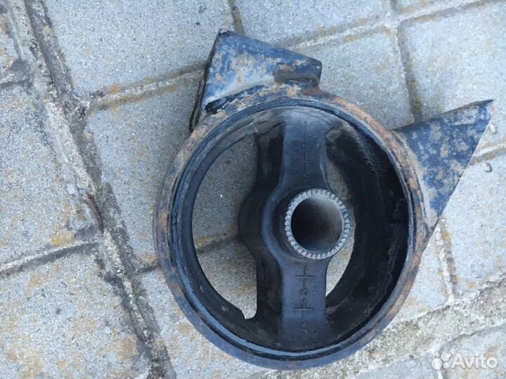 Опора двигателя передняя Hyundai Accent