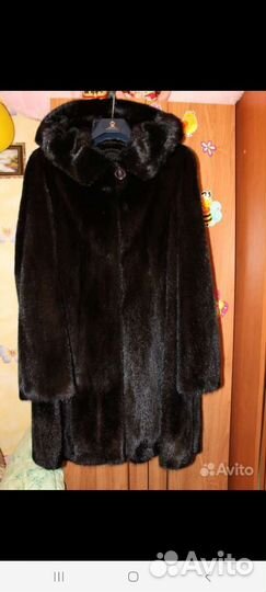 Шуба норковая с капюшоном новая