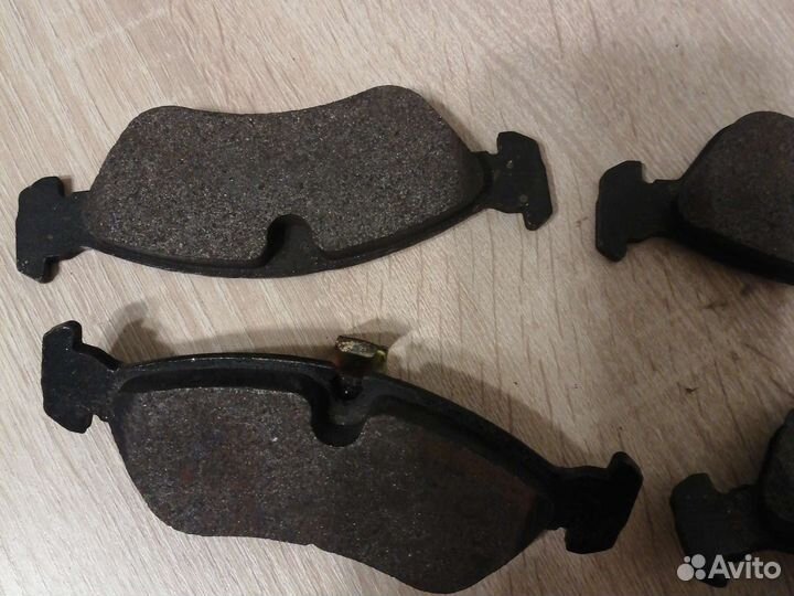 Тормозные колодки Opel Astra F Vektra B