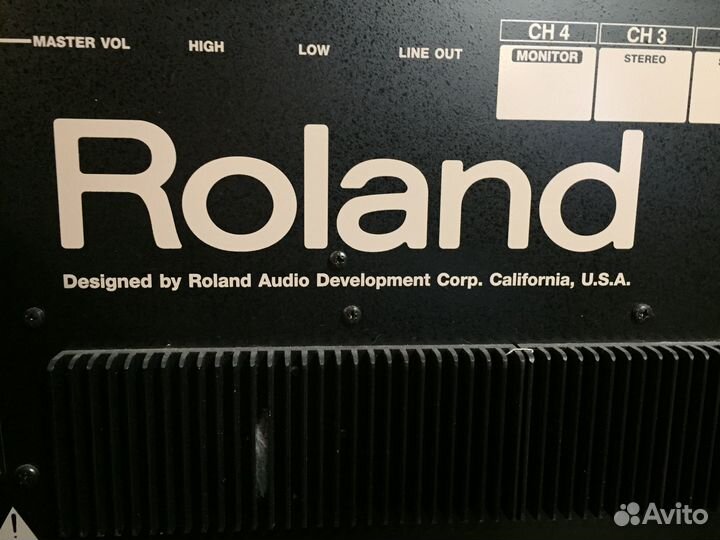 Roland KC 300