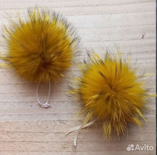 Меховые помпончики