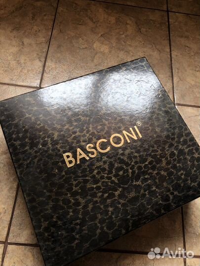 Женские сапоги