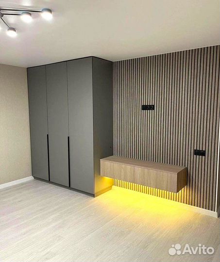 Шкаф распашной