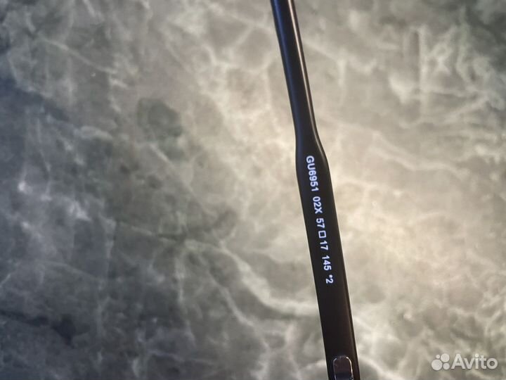 Солнцезащитные очки guess мужские