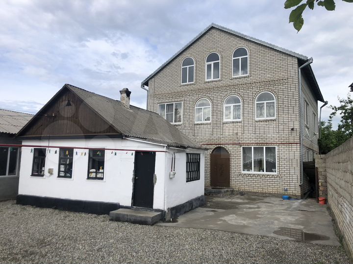 Дом 200 м² на участке 10 сот.