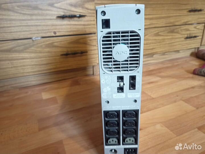APC Back-UPS RS 1000VA, 230V