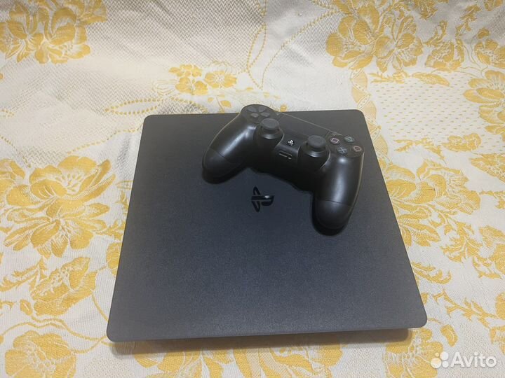 Sony PS4 slim