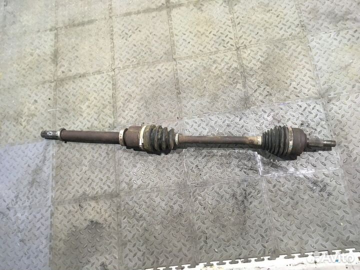 Полуось (привод) правый