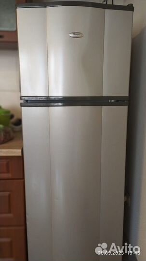 Холодильник whirlpool