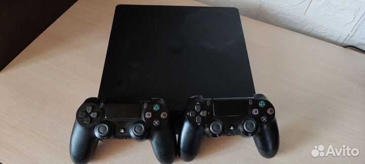 Sony PS4 slim