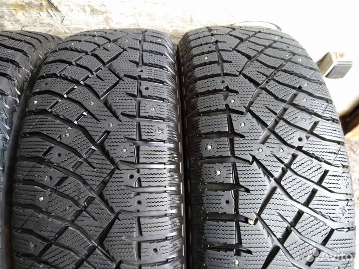 Nitto Therma Spike 225/65 R17 106T