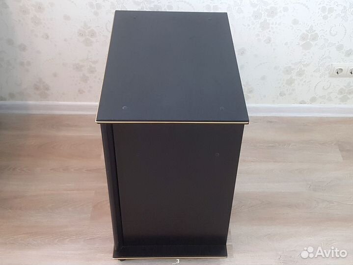 Тумба под телевизор чёрная