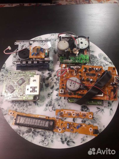 Запчасти к магнитофону,муз.центру,усилителю