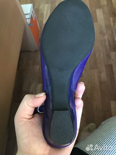 Продам новые босоножки