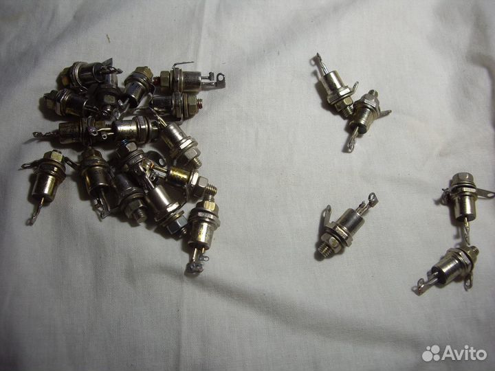 Тиристор симметричный тс для радиолюбителя